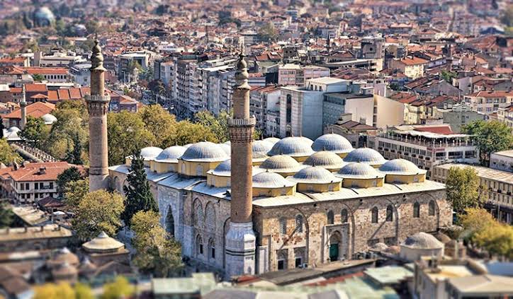 Bursa  Ulu Cami Mimari özellikleri ve Tarihi Avizesi 